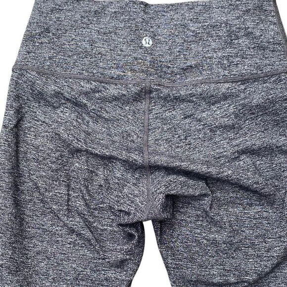 Lululemon Women’s Cropped Capri Leggings Size 8 Dark Heathered Gray Activewear - Picture 4 of 7